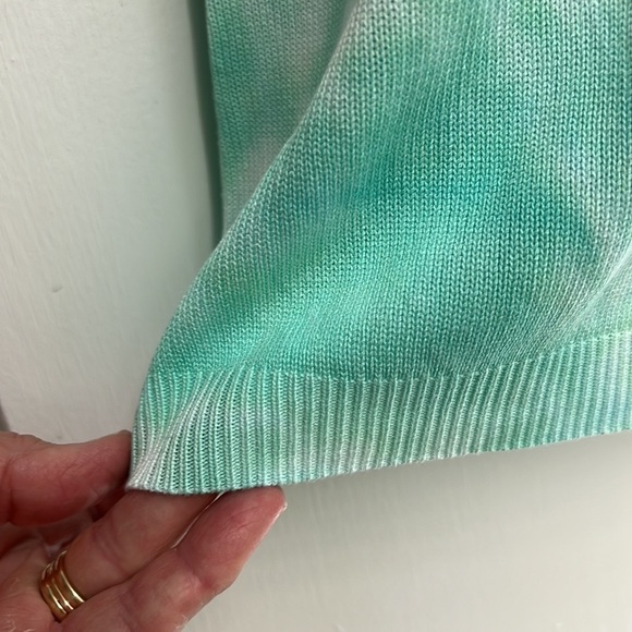 Light green & white tie dyed sleeveless sweater, front & back v-neck, XL - Picture 5 of 7